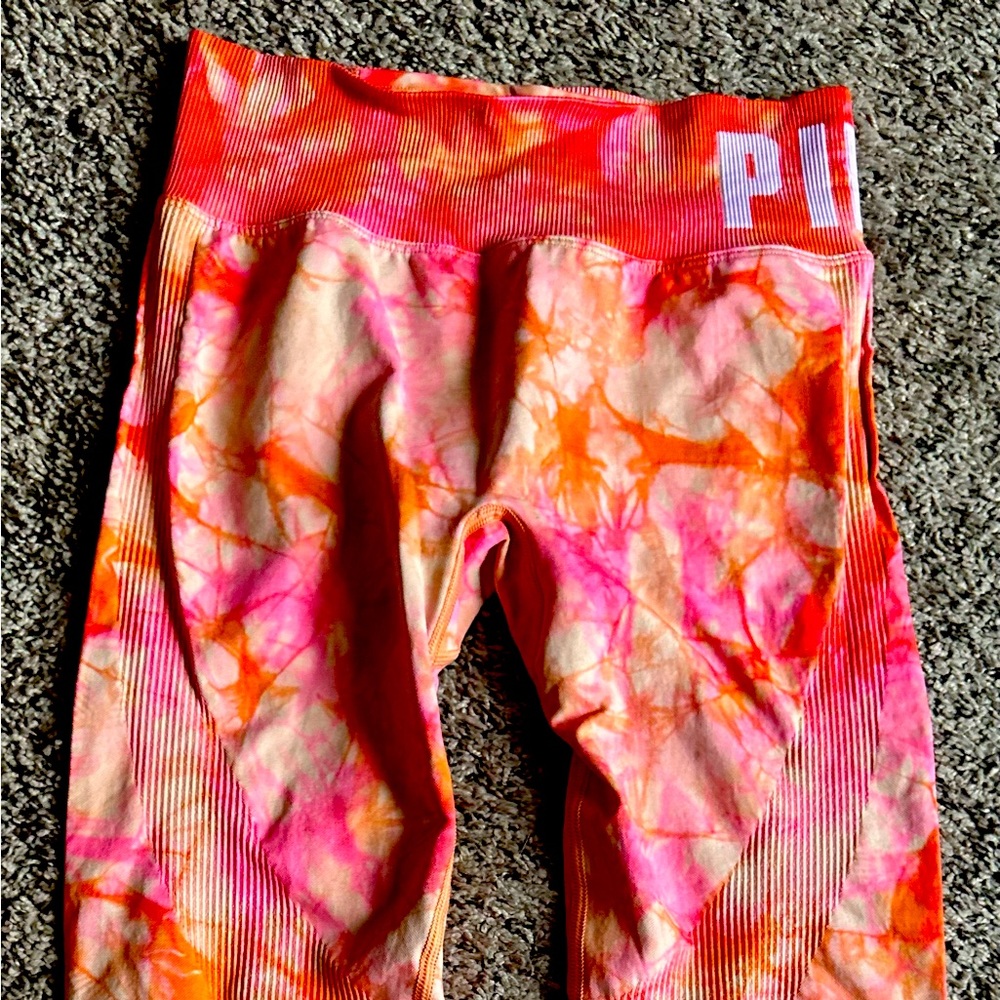 Victoria Secret PINK Leggings.  Size S